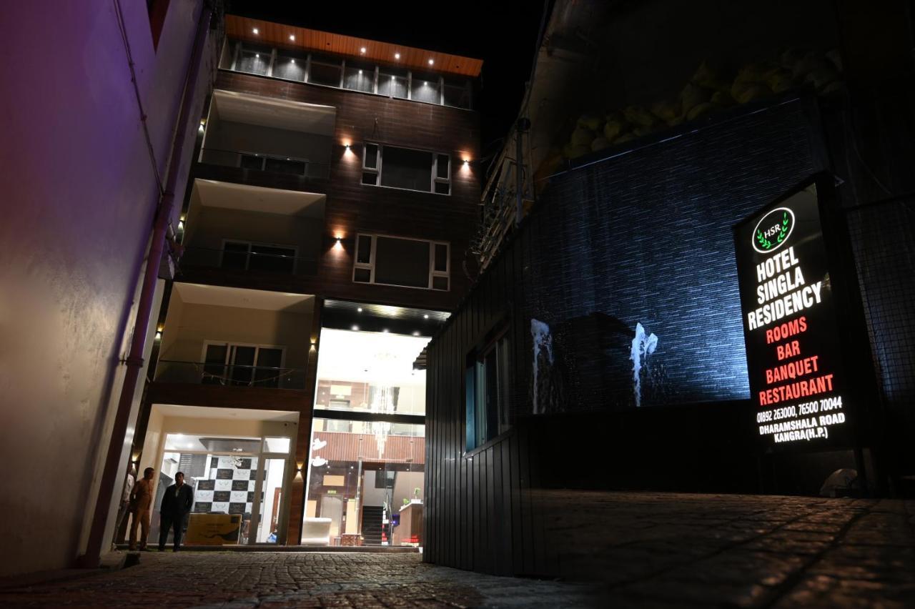 Hotel Singla Residency Кангра Екстериор снимка